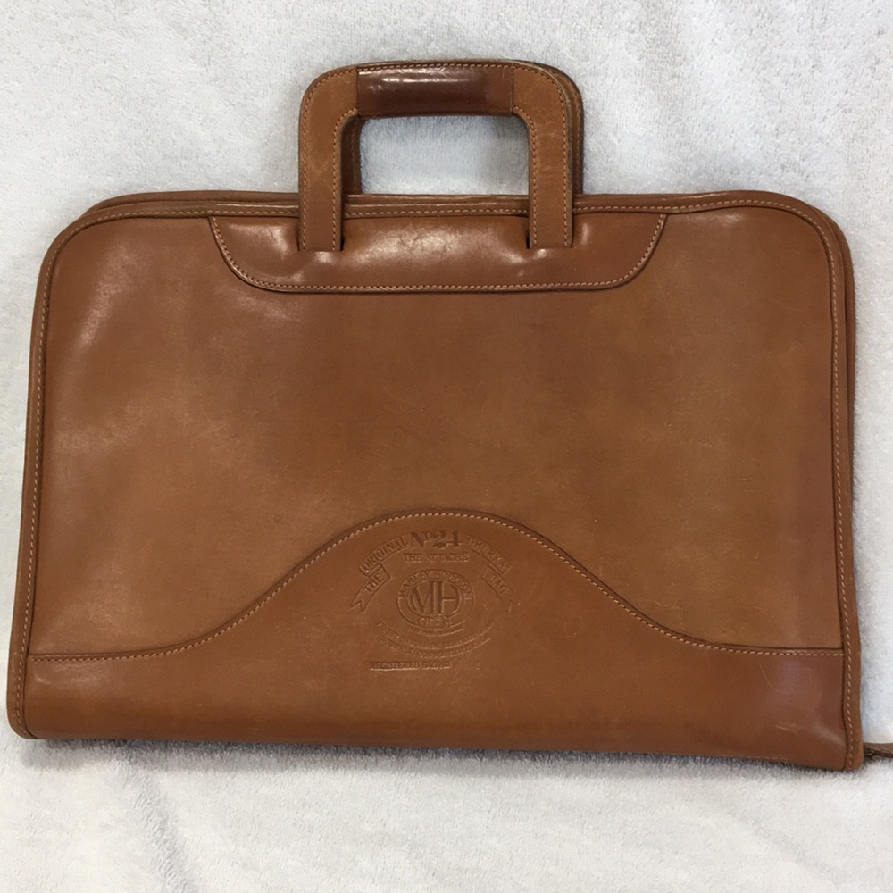 GHURKA No. 24 THE ATTACHÉ